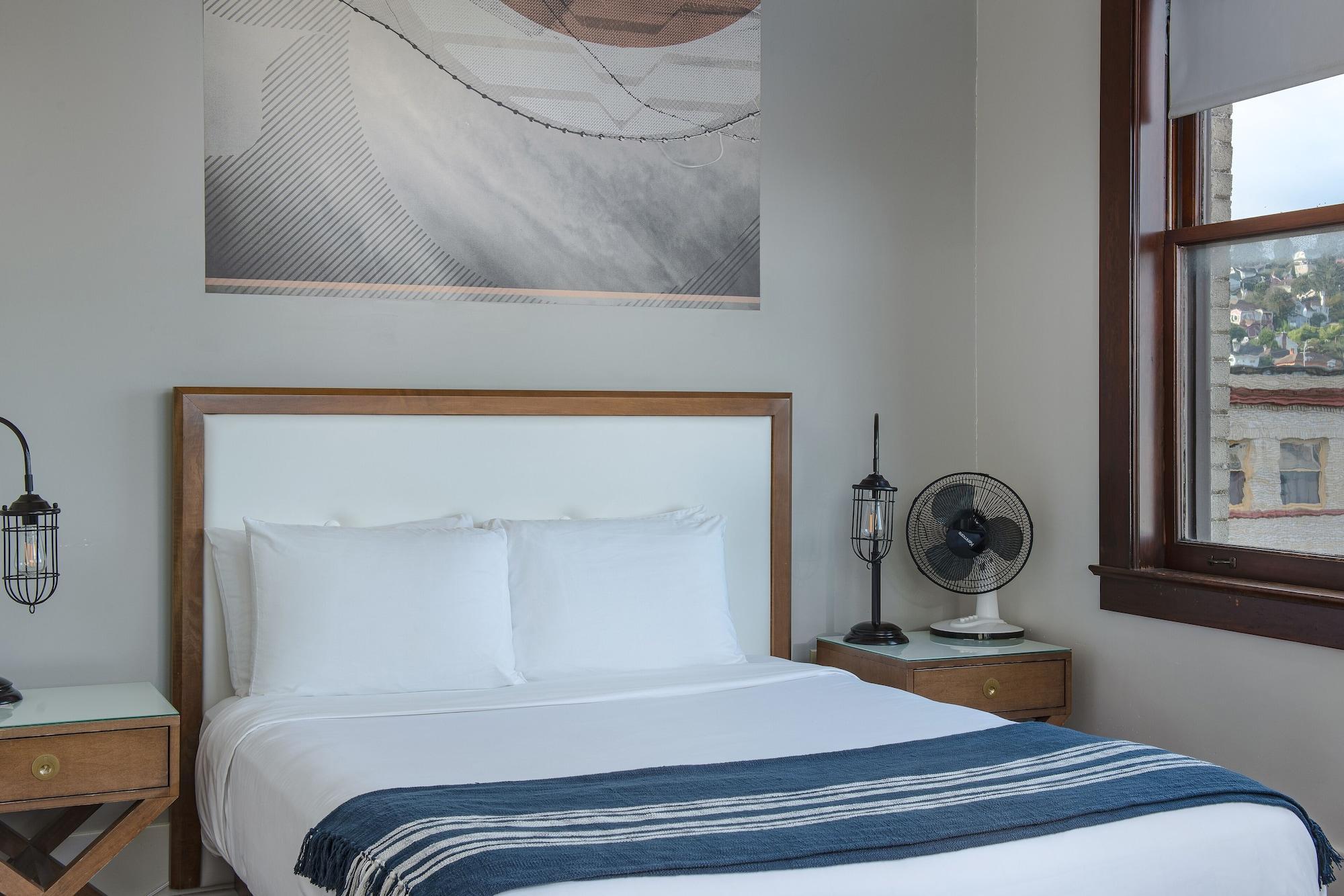 אסטוריה Commodore Hotel מראה חיצוני תמונה