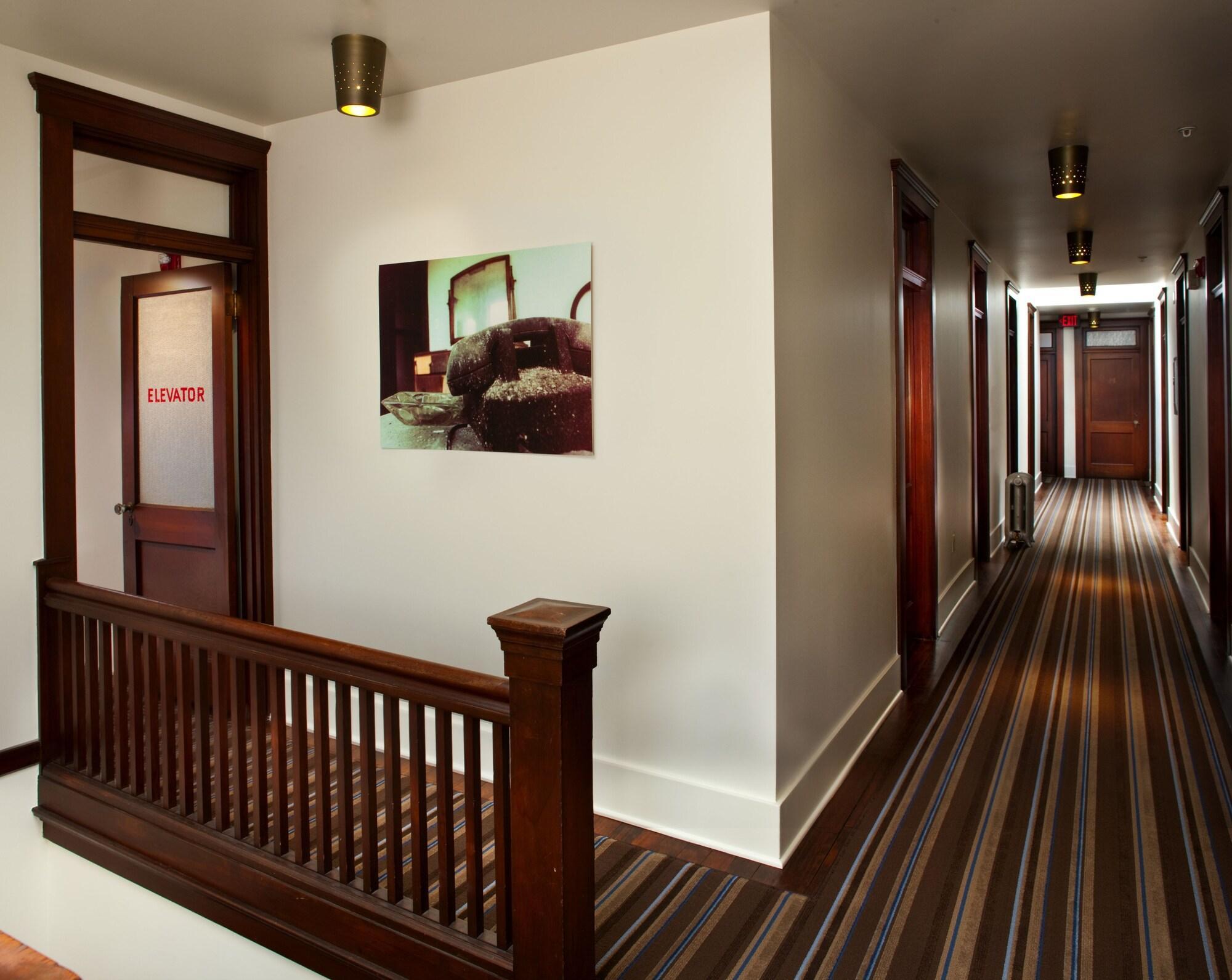 אסטוריה Commodore Hotel מראה חיצוני תמונה