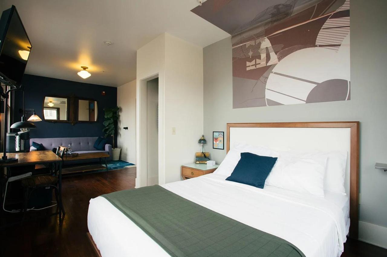 אסטוריה Commodore Hotel מראה חיצוני תמונה