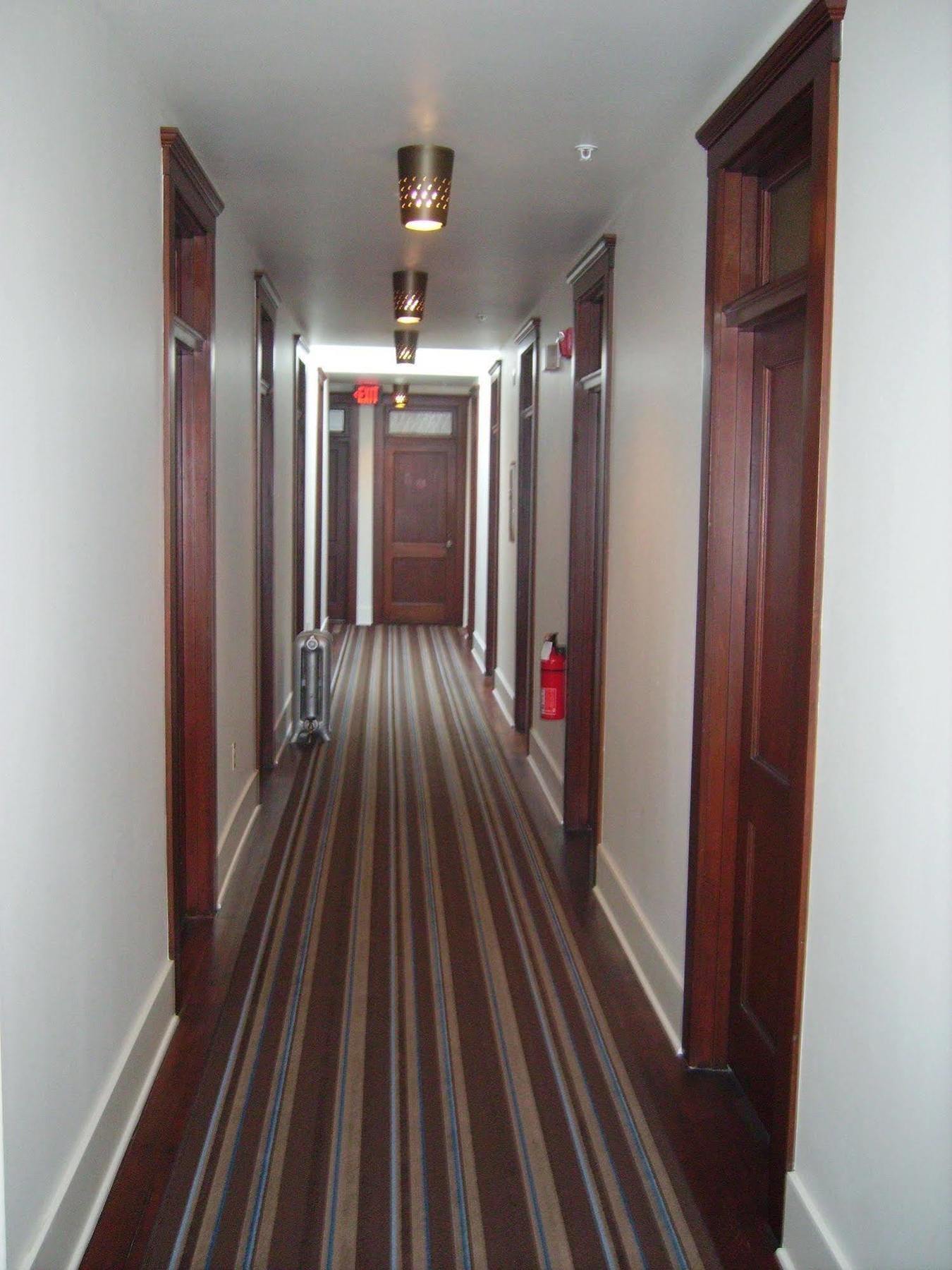 אסטוריה Commodore Hotel מראה חיצוני תמונה